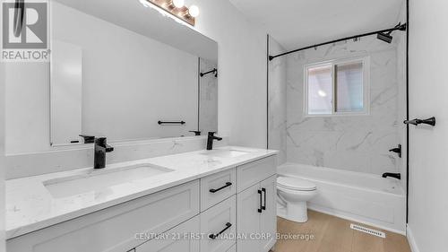 Upper - 48 Toulon Crescent, London, ON - Indoor Photo Showing Bathroom