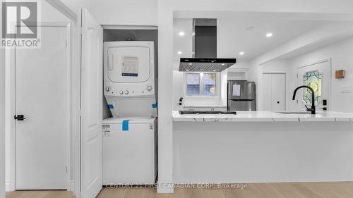 Upper - 48 Toulon Crescent, London, ON - Indoor Photo Showing Laundry Room