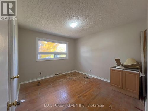 354 Mcnay Street, London, ON - Indoor Photo Showing Other Room