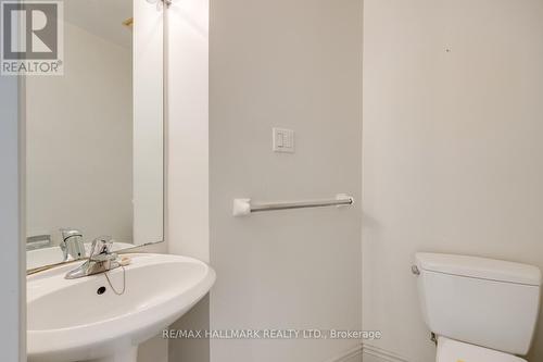 106 Roslin Avenue, Toronto, ON - Indoor Photo Showing Bathroom