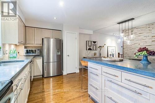 115 Tecumseth Street, Toronto, ON - Indoor Photo Showing Kitchen