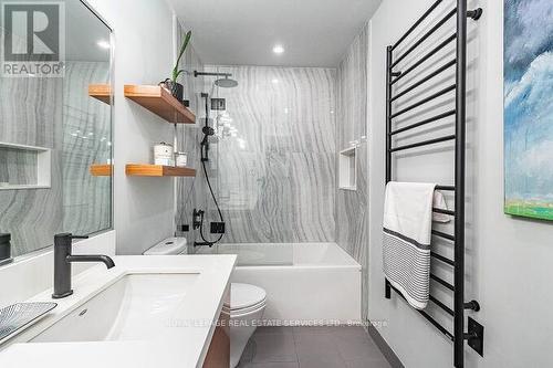 115 Tecumseth Street, Toronto, ON - Indoor Photo Showing Bathroom