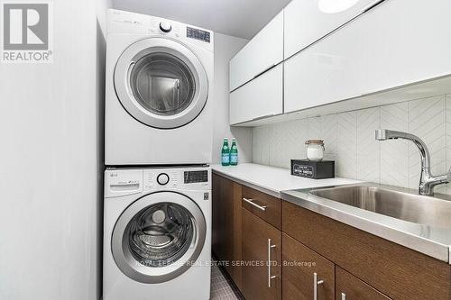 115 Tecumseth Street, Toronto, ON - Indoor Photo Showing Laundry Room