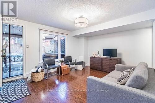 115 Tecumseth Street, Toronto, ON - Indoor Photo Showing Living Room