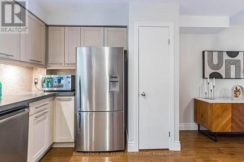 115 Tecumseth Street, Toronto, ON - Indoor Photo Showing Kitchen