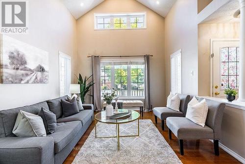 77 Ashbury Boulevard, Ajax, ON - Indoor Photo Showing Living Room