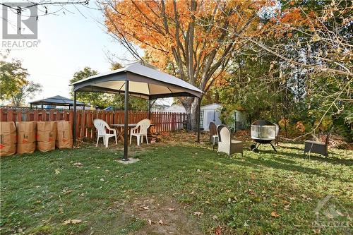 Beautiful backyard to enjoy! - 189 Allan Drive, Arnprior, ON - Outdoor