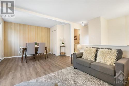 189 Allan Drive, Arnprior, ON - Indoor Photo Showing Living Room