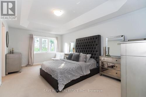 9 Upper Canada Court N, Halton Hills, ON - Indoor Photo Showing Bedroom