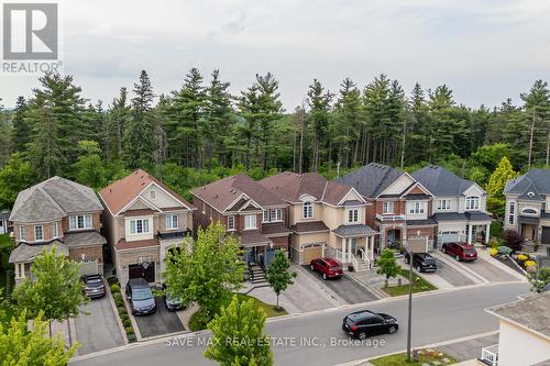 9 Upper Canada Court N, Halton Hills, ON - Outdoor With Facade