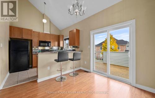 22 Wicker Park Way, Whitby, ON 