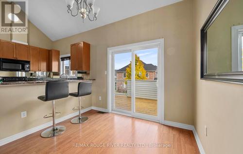 22 Wicker Park Way, Whitby, ON 