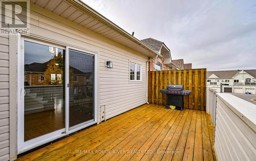 22 Wicker Park Way, Whitby, ON 