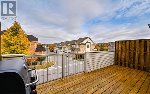 22 Wicker Park Way, Whitby, ON 