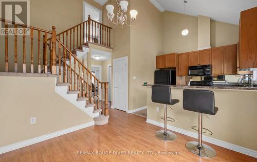 22 Wicker Park Way, Whitby, ON 