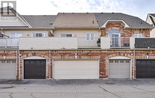 22 Wicker Park Way, Whitby, ON 