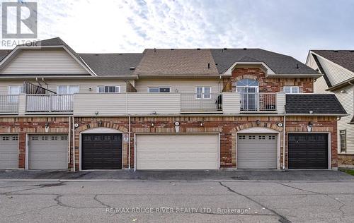 22 Wicker Park Way, Whitby, ON 