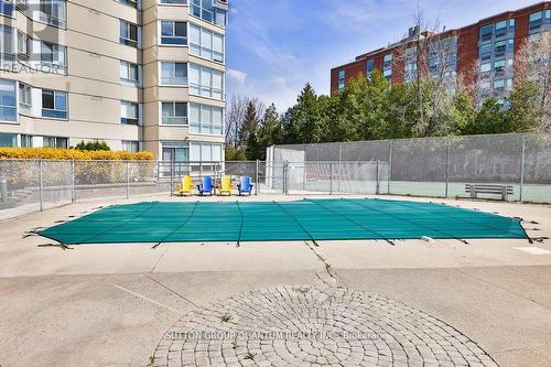 712 - 5280 Lakeshore Road, Burlington, ON - Outdoor With In Ground Pool