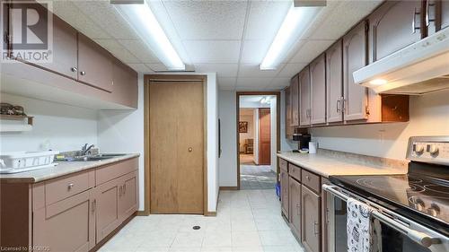 644 Scott Street, Kincardine, ON - Indoor Photo Showing Kitchen With Double Sink