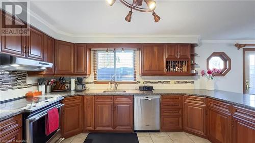 644 Scott Street, Kincardine, ON - Indoor Photo Showing Kitchen