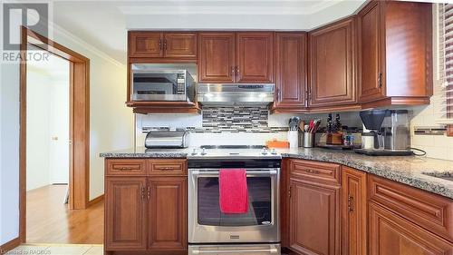 644 Scott Street, Kincardine, ON - Indoor Photo Showing Kitchen