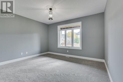 271 South Carriage Road, London, ON - Indoor Photo Showing Other Room