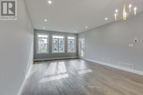 271 South Carriage Road, London, ON - Indoor Photo Showing Other Room