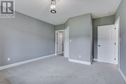 271 South Carriage Road, London, ON - Indoor Photo Showing Other Room