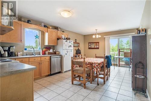 142 Lonsdale Drive, Moncton, NB - Indoor Photo Showing Kitchen