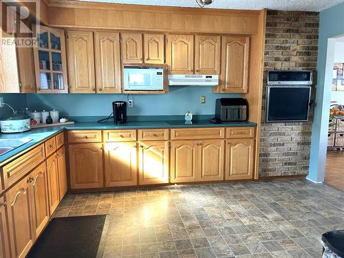 12 Hill Street, Grand Falls-Windsor, NL - Indoor Photo Showing Kitchen