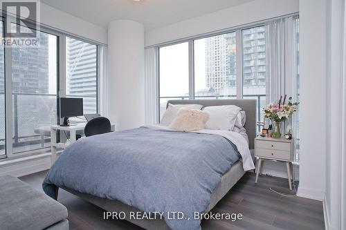 1905 - 125 Blue Jays Way, Toronto, ON - Indoor Photo Showing Bedroom