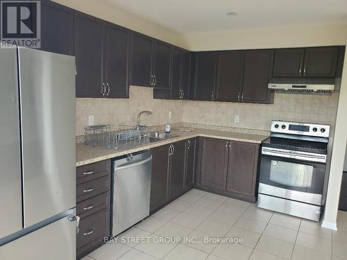 1263 Benson Street, Innisfil, ON - Indoor Photo Showing Kitchen