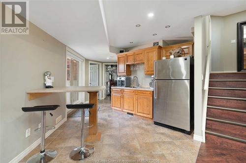 884 Westwood, Lakeshore, ON - Indoor Photo Showing Kitchen