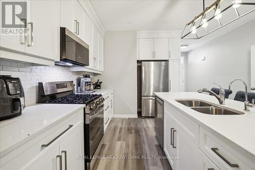 6 - 44 Main Street, East Zorra-Tavistock, ON - Indoor Photo Showing Kitchen With Double Sink With Upgraded Kitchen