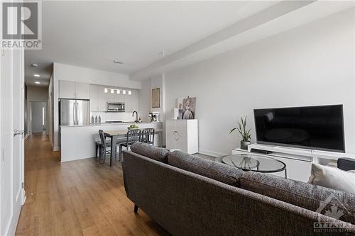 View from doorway - 511 Gladstone Avenue Unit#5, Ottawa, ON - Indoor Photo Showing Living Room