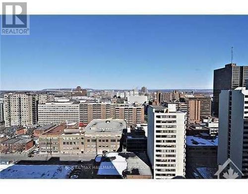 2205 - 500 Laurier Avenue W, Ottawa, ON - Outdoor With View