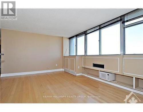 2205 - 500 Laurier Avenue W, Ottawa, ON - Indoor Photo Showing Other Room