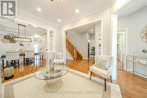 67 Rosswell Drive, Clarington, ON - Indoor Photo Showing Living Room