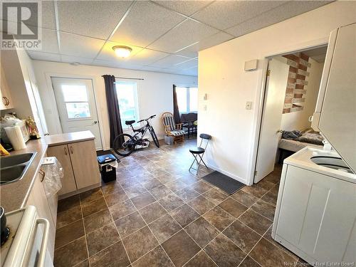 45 47 17E Rue, Edmundston, NB - Indoor Photo Showing Laundry Room