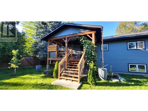 303 Delany Avenue, Slocan, BC - Outdoor