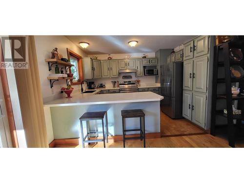 303 Delany Avenue, Slocan, BC - Indoor Photo Showing Kitchen