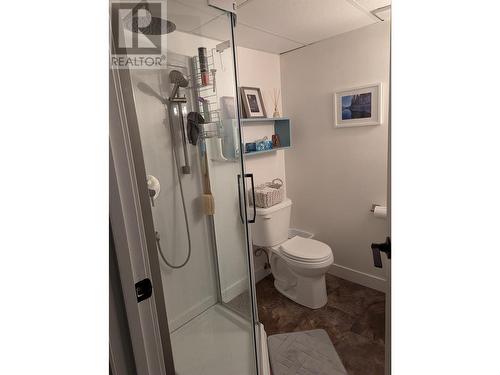 303 Delany Avenue, Slocan, BC - Indoor Photo Showing Bathroom