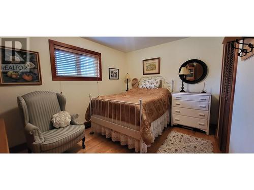 303 Delany Avenue, Slocan, BC - Indoor Photo Showing Bedroom