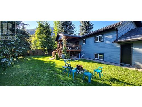 303 Delany Avenue, Slocan, BC - Outdoor