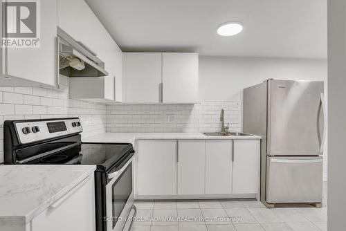 Lower - 73 Trillium Crescent, Barrie, ON - Indoor Photo Showing Kitchen