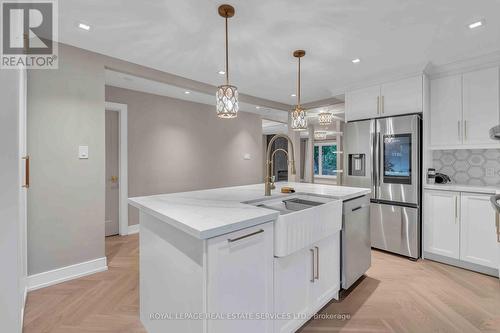 12 Elmcrest Road, Toronto, ON - Indoor Photo Showing Kitchen With Upgraded Kitchen