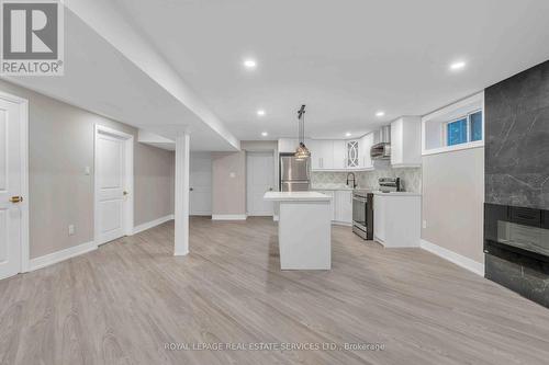 12 Elmcrest Road, Toronto, ON - Indoor Photo Showing Kitchen