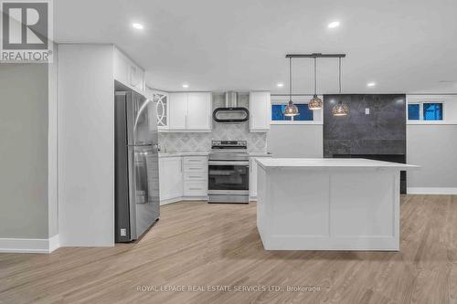 12 Elmcrest Road, Toronto, ON - Indoor Photo Showing Kitchen With Upgraded Kitchen