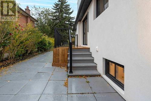 12 Elmcrest Road, Toronto, ON - Outdoor