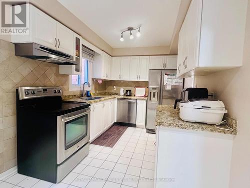 Upper - 2239 Shipwright Road, Oakville, ON - Indoor Photo Showing Kitchen